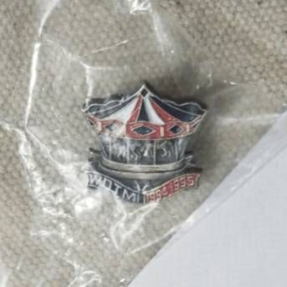 Women of the Moose WOTM 1994-1995 vintage Lapel Pin 39